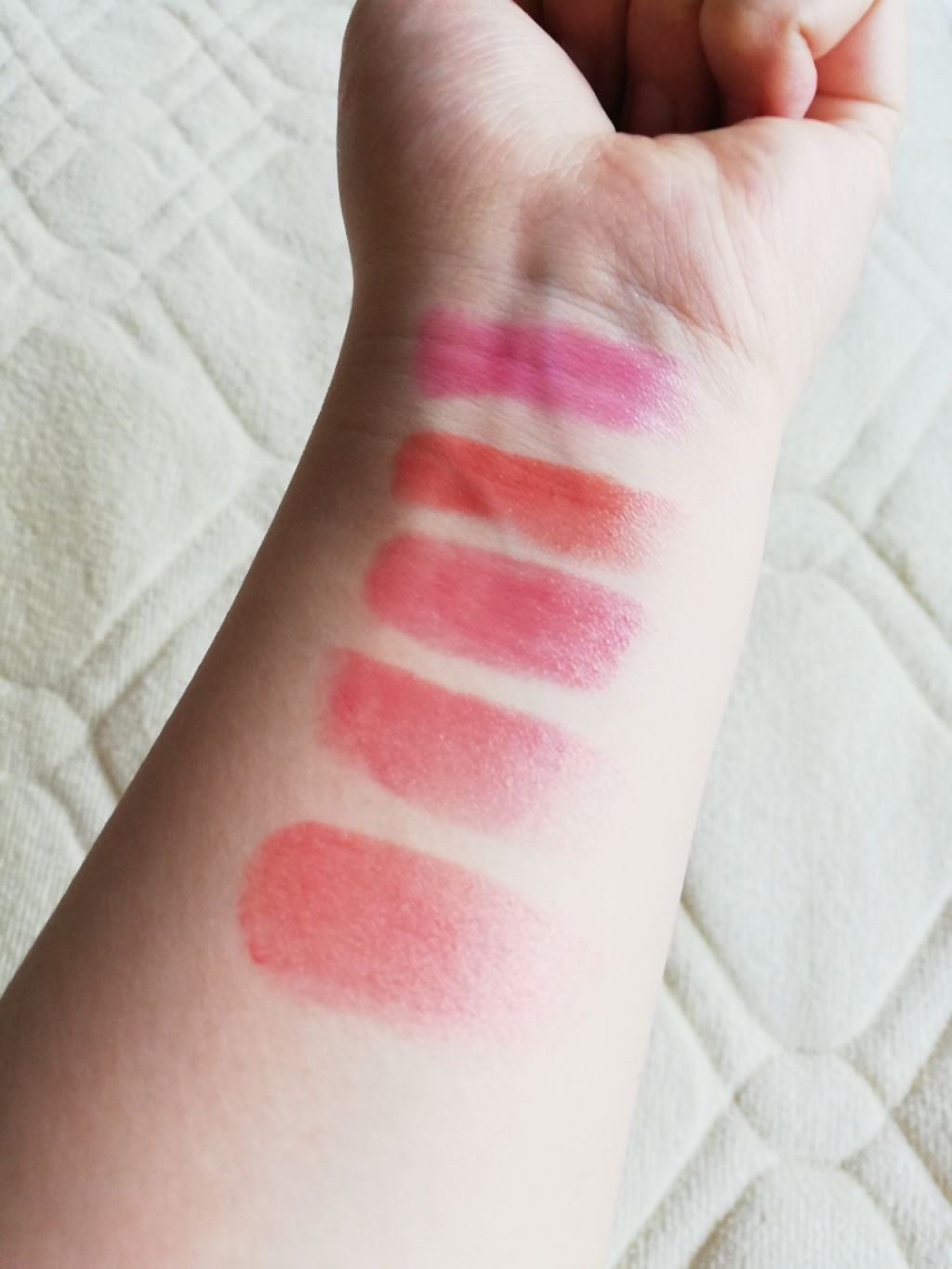 ラスティンググロスリップ/CEZANNE/口紅を使ったクチコミ(2枚目)