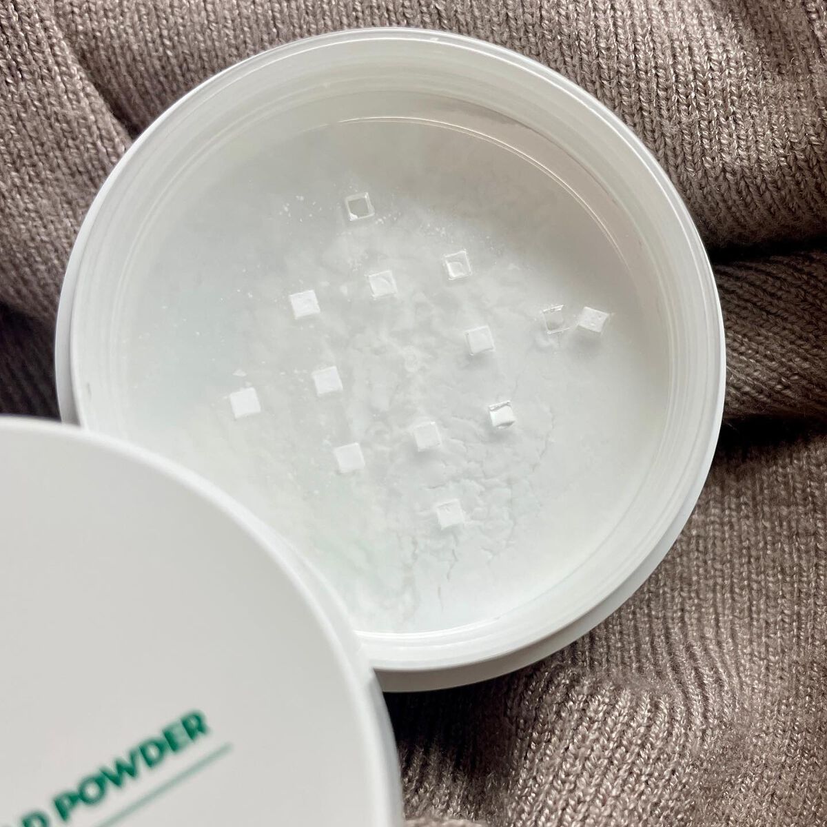 CICA ノーセバム マイルドパウダー/VT/ルースパウダーを使ったクチコミ（3枚目）