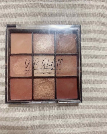 UR GLAM　BLOOMING EYE COLOR PALETTE/U R GLAM/パウダーアイシャドウを使ったクチコミ（1枚目）