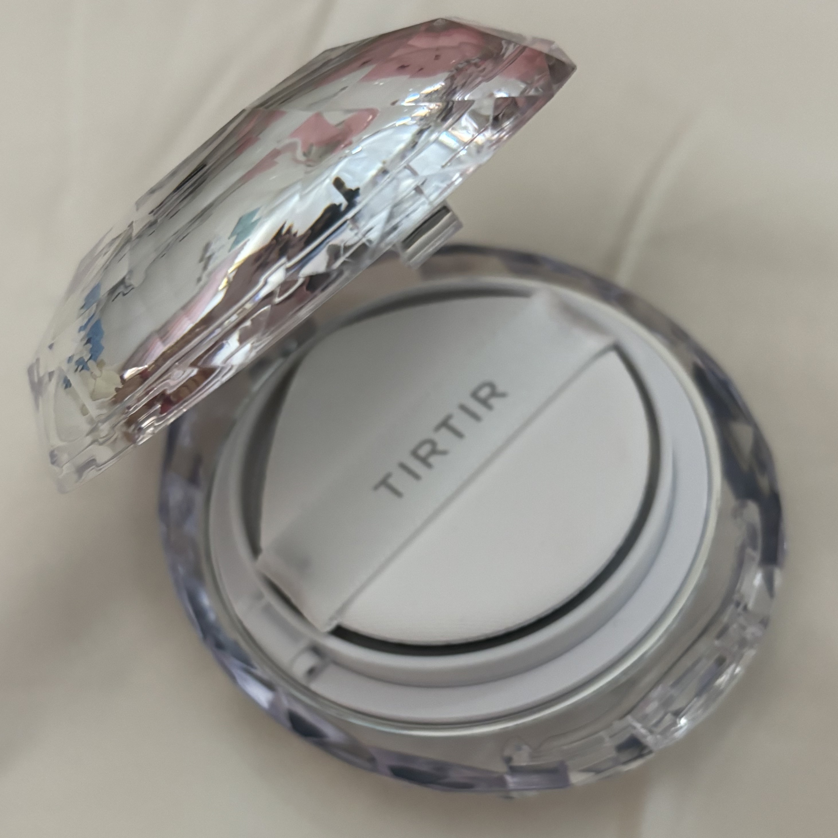 マスクフィット クリスタルメッシュクッション/TIRTIR(ティルティル)/クッションファンデーションを使ったクチコミ（1枚目）