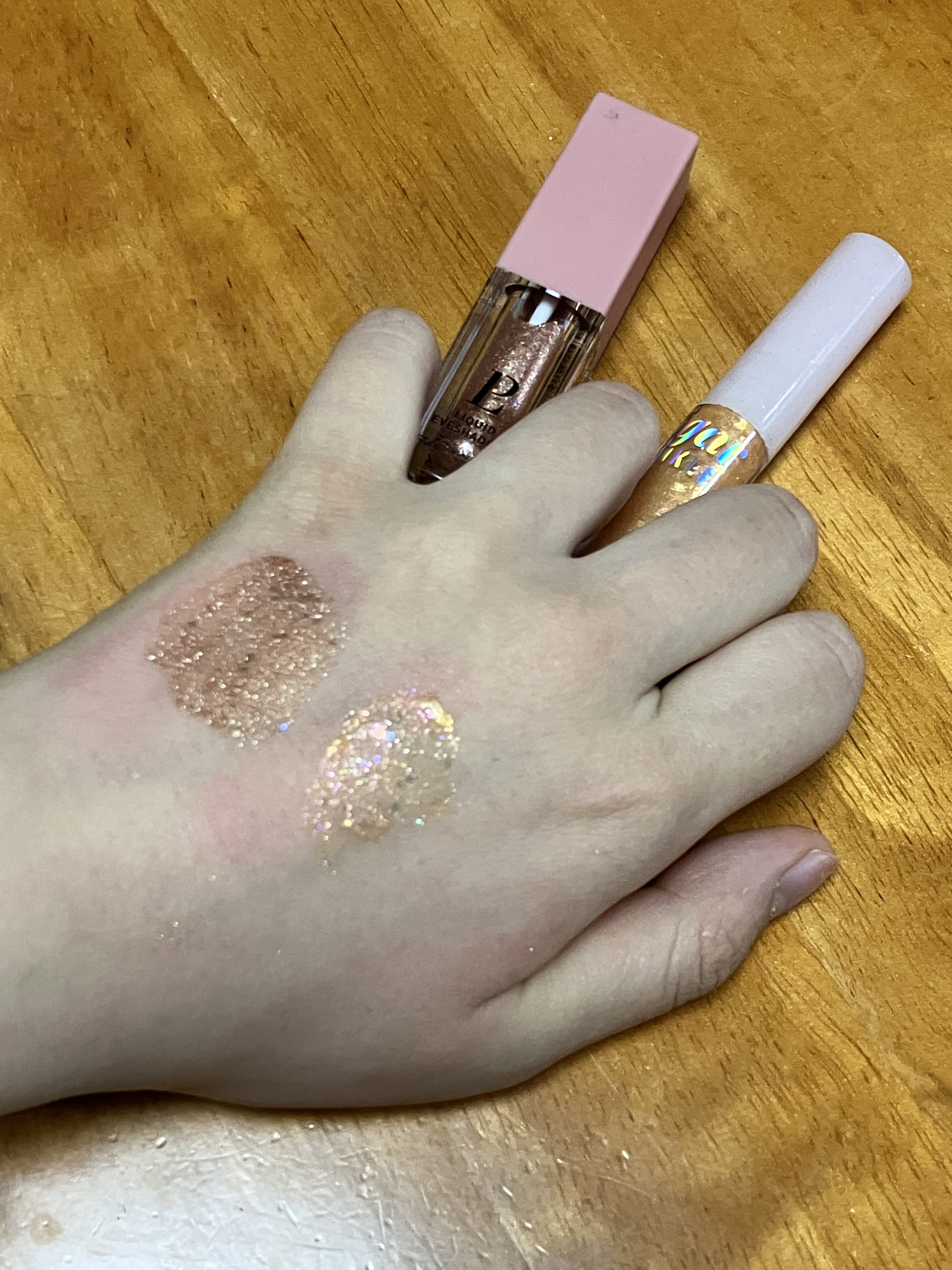 シュガー トゥインクル リキッド グリッター/PERIPERA/グリッターを使ったクチコミ（2枚目）