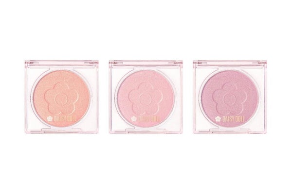 【春コスメ2025】DAISY DOLL by MARY QUANTのパウダーチークに春の新色が登場!