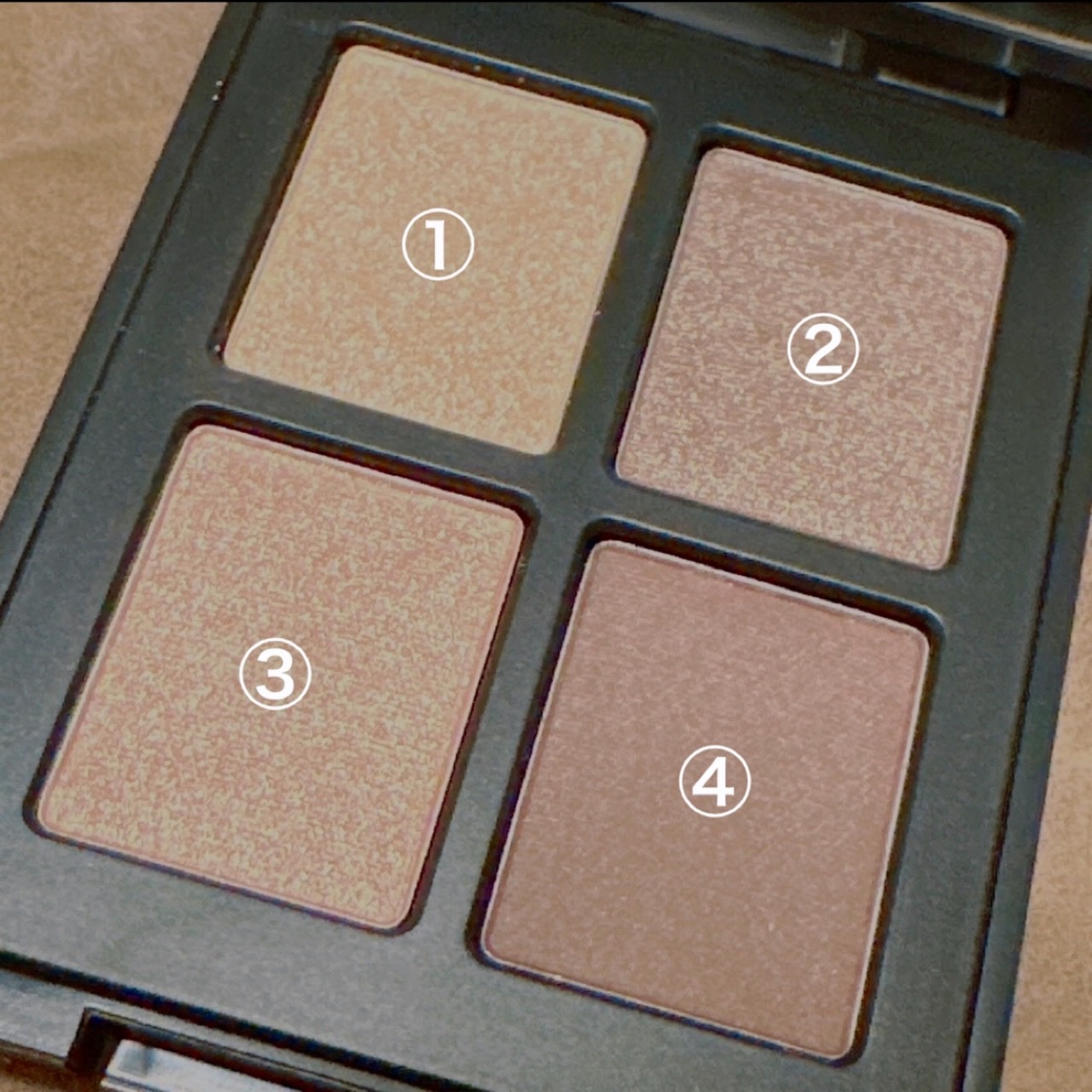 エトワルローズ 4色アイシャドウ 05 ビスキュイ/Étoile Rose/アイシャドウパレットを使ったクチコミ（2枚目）