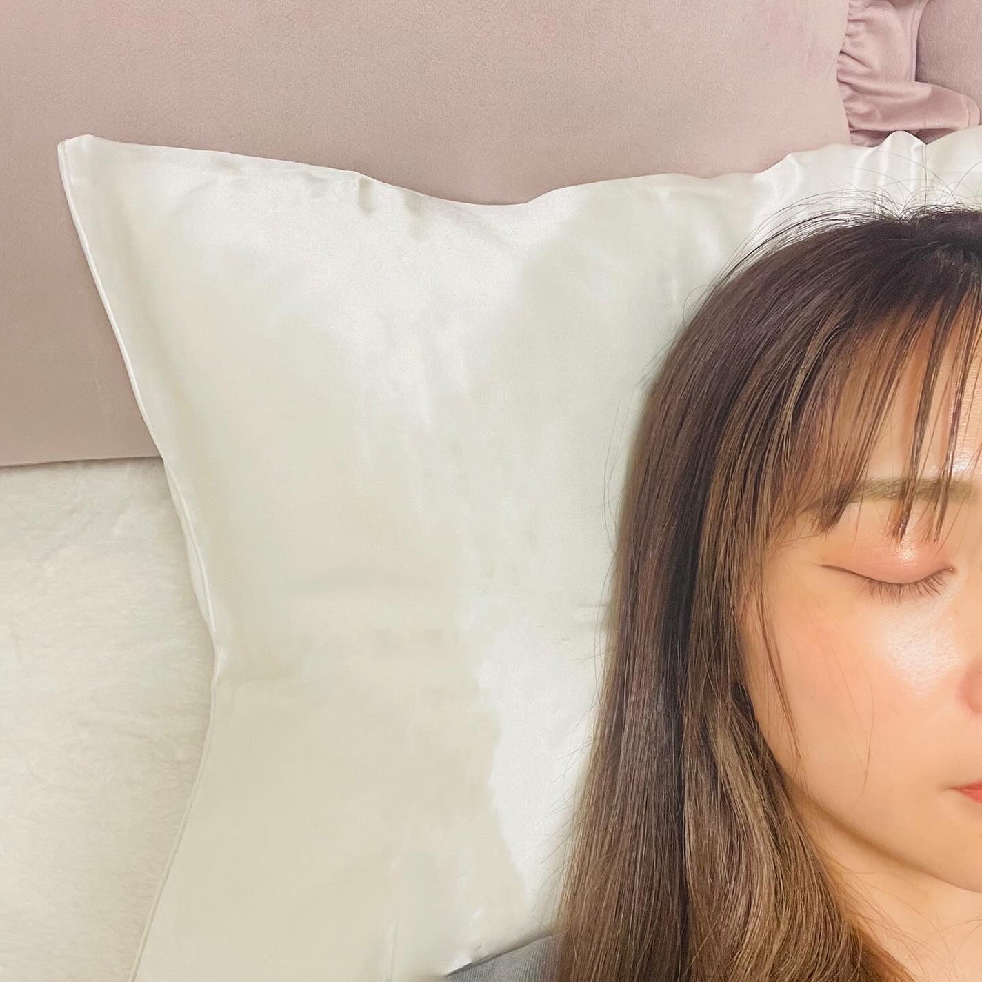 SEAWIND シルク枕カバー/SEAWIND/ヘアケアグッズを使ったクチコミ(2枚目)