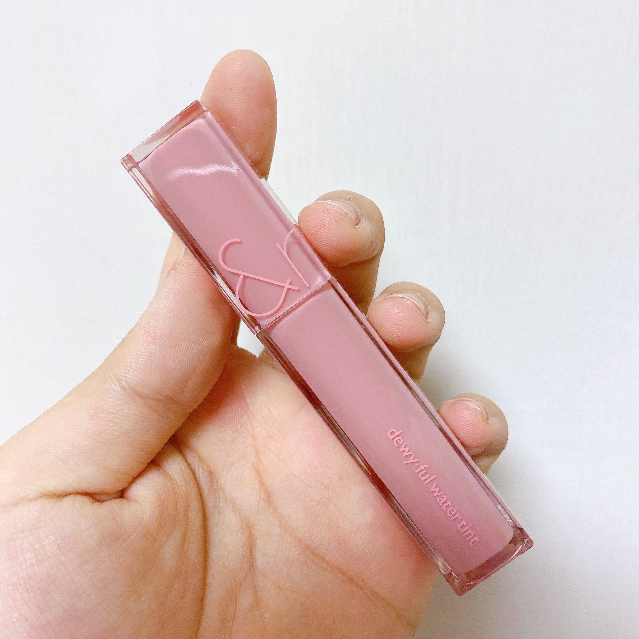 デュイフルウォーターティント 13 カスタードモ－ブ（サンリオコラボデュイフルウォーターティント）/rom&nd/リップティントを使ったクチコミ（1枚目）