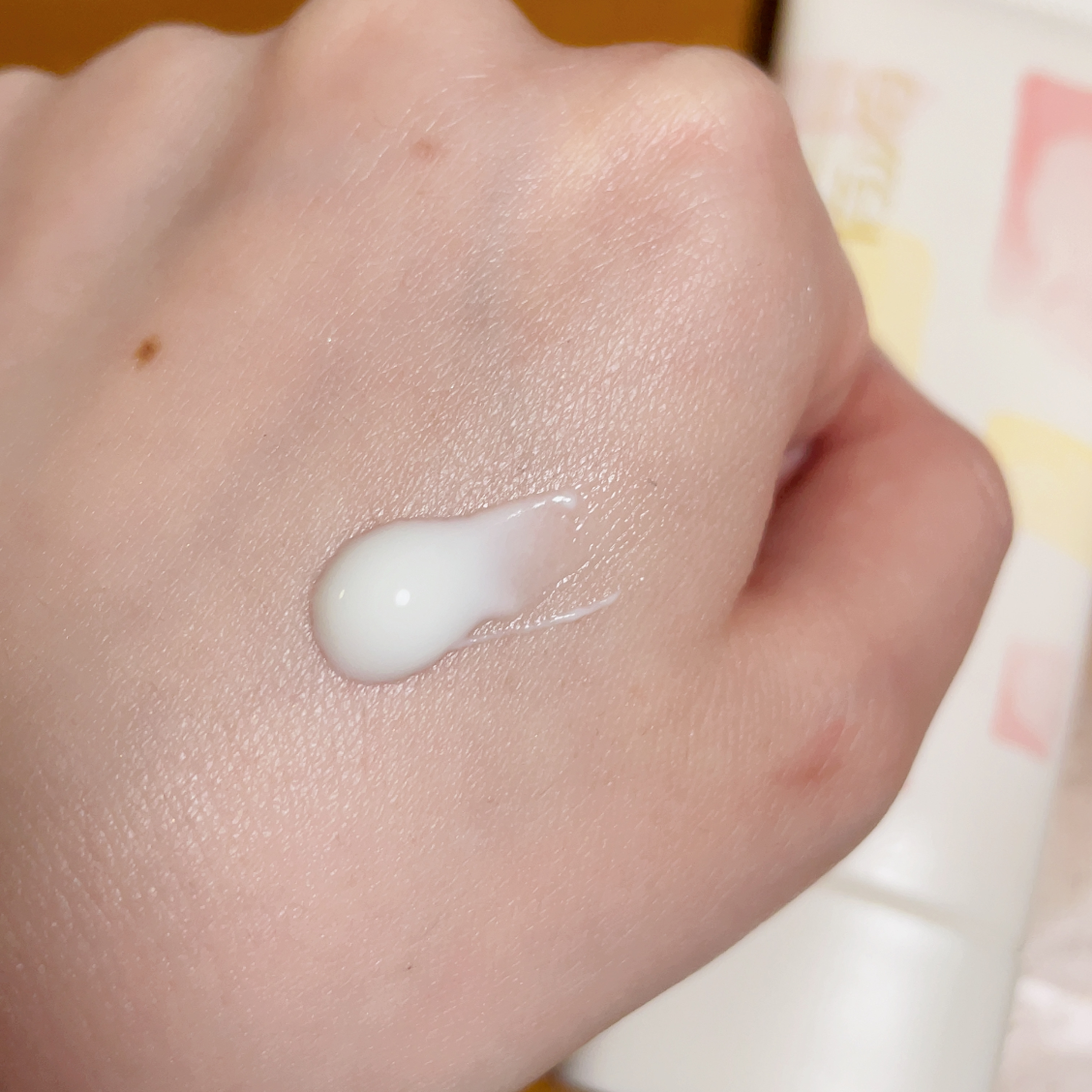 プロテクティブ UVエッセンス 01 ティー＆フィグ(’23)/excel/日焼け止めローションを使ったクチコミ（2枚目）