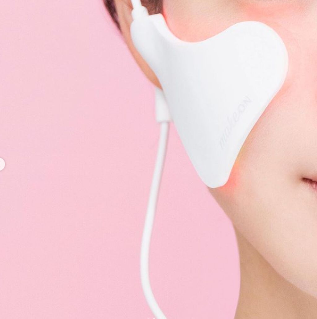 Makeon スキンライトパッチのクチコミ「肌に密着して使用するLED機器で、
ハリ·イキ·トーン改善に効果的なデバイス🎧

LED.....」（3枚目）