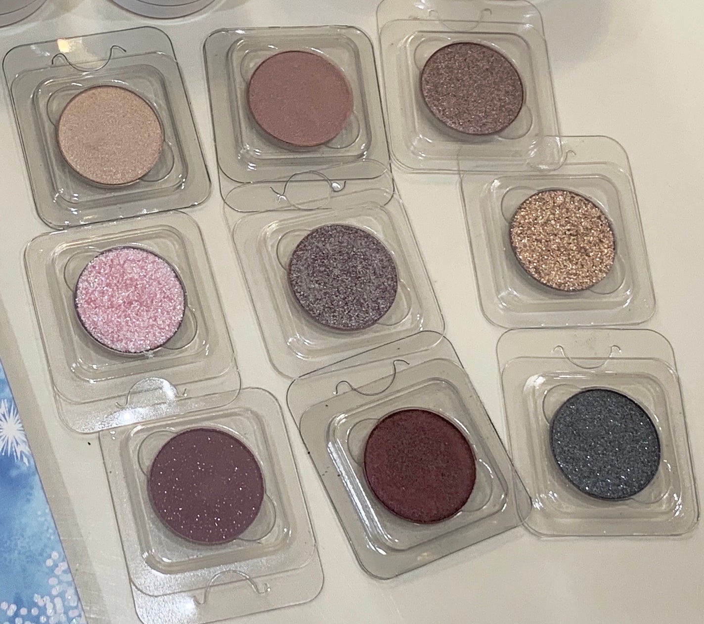 Pressed Powder Shadow /ColourPop/アイシャドウパレットを使ったクチコミ(3枚目)