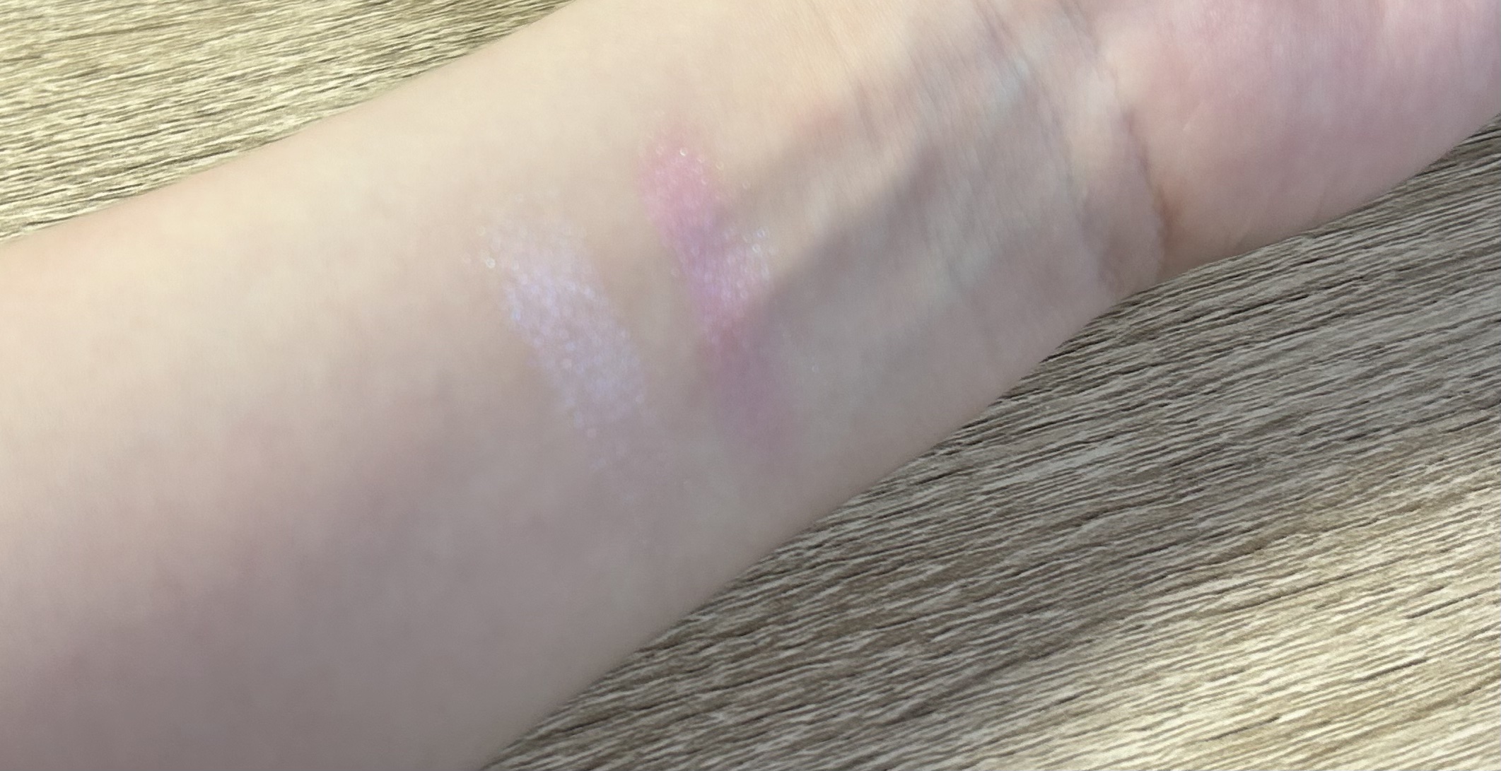 買えたの奇跡…！

CEZANNE フェイスグロウカラー SP1 ヨザクラグロウ

既存色も持っててチークカラーとハイライトカラーが一緒になってるの便利だなと思って使ってましたがこの限定色かわいすぎる！！！！

定番になったら絶対にリピする