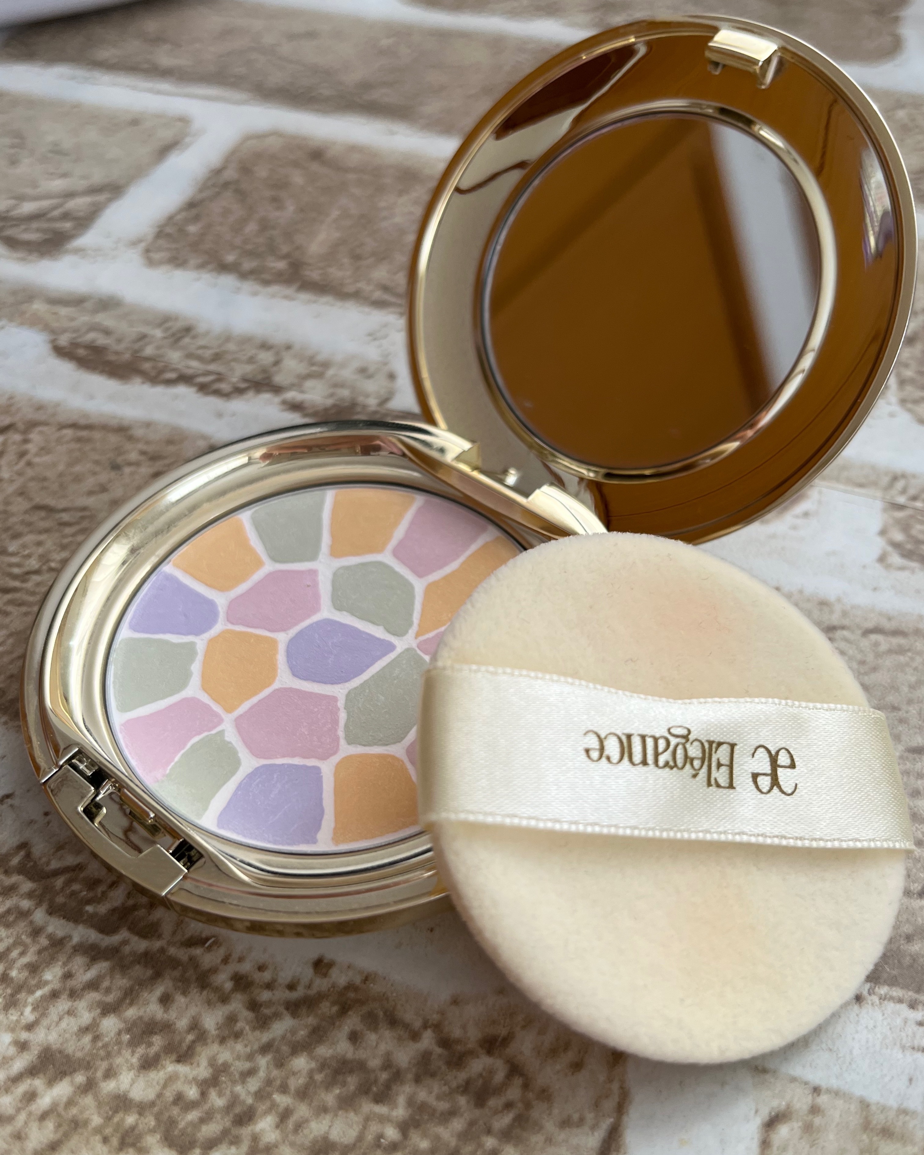 ラ プードル オートニュアンス/Elégance/プレストパウダーを使ったクチコミ（3枚目）