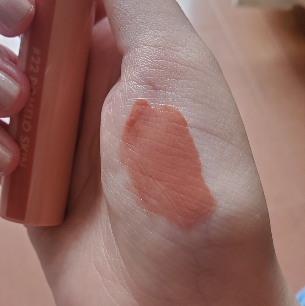 ジューシーラスティングティント/rom&nd/リップティントを使ったクチコミ（2枚目）