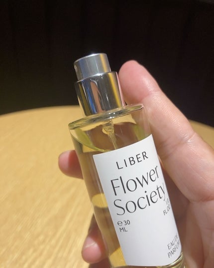 パフューム 30ml Flower Society /LIBER/香水(レディース)を使ったクチコミ(3枚目)