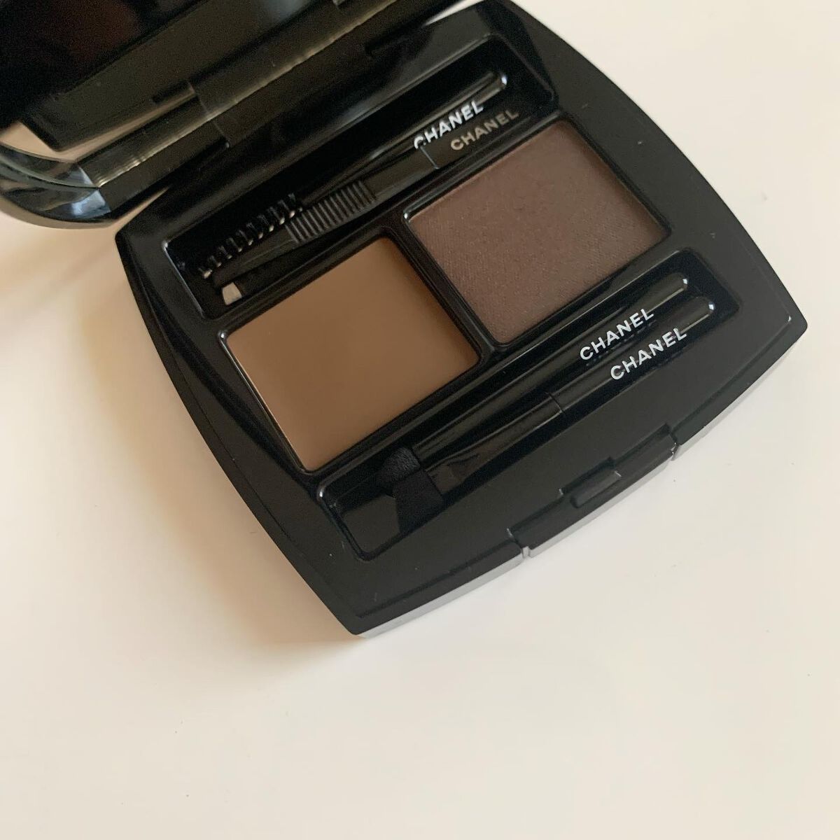 ラ パレット スルスィル ドゥ シャネル N/CHANEL/パウダーアイブロウを使ったクチコミ（2枚目）