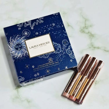 LAURA MERCIER、2023年10月4日限定発売💖
 
 
キャビアスティック アイカラー大好き❤
 
今更の開封ですみません😂笑
 
 
“ ローズの血色と透けツヤで旬な目もとに ”
 
 
