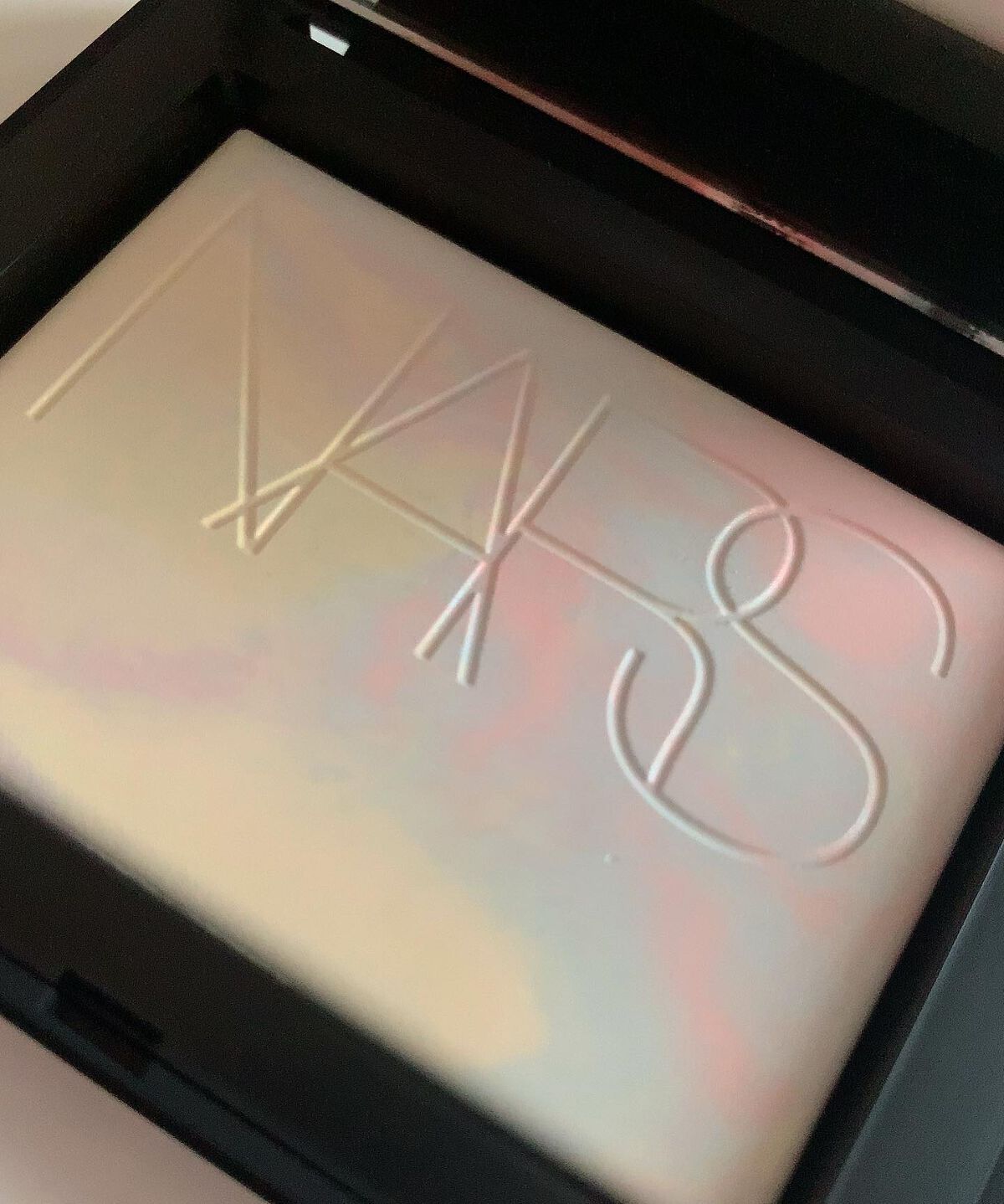 ライトリフレクティング プリズマティックパウダー/NARS/プレストパウダーを使ったクチコミ(2枚目)