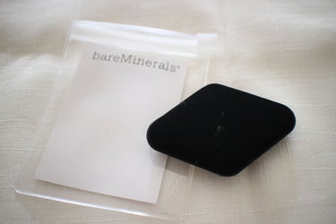 bareMinerals デュアルサイド シリコン ブレンダーのクチコミ「8/1に発売されるベアミネラル CR ハイドレイティング ファンデーション スティックとベアミ.....」（2枚目）