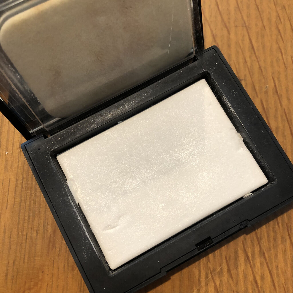 ライトリフレクティングセッティングパウダー　プレスト　N/NARS/プレストパウダーを使ったクチコミ（1枚目）