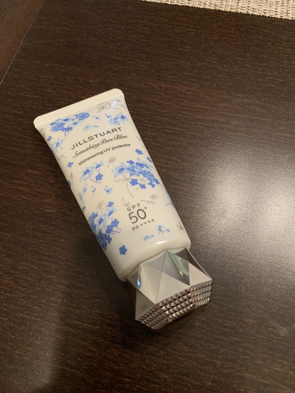 サムシングピュアブルー セント　シマリング UVプロテクター/JILL STUART/日焼け止めジェルを使ったクチコミ（1枚目）