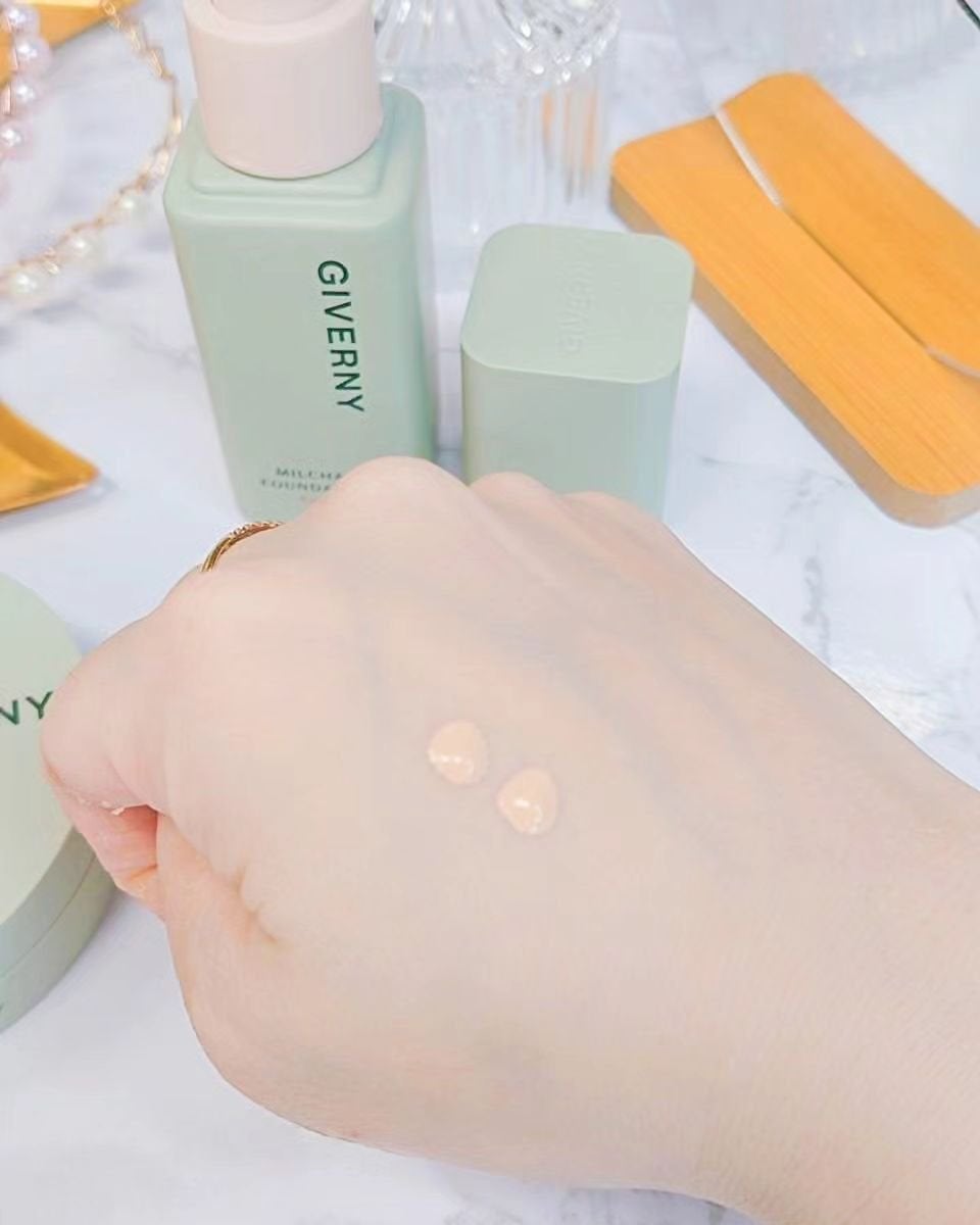 密着カバーファンデーション/GIVERNY/リキッドファンデーションを使ったクチコミ(2枚目)