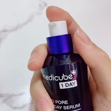 MEDICUBE ゼロ毛穴1DAYセラムのクチコミ「❍メディキューブ
ゼロ1DAYセラム
.
毛穴"強力"引き締め美容液🌱,,
.
AHA+BHA.....」（2枚目）