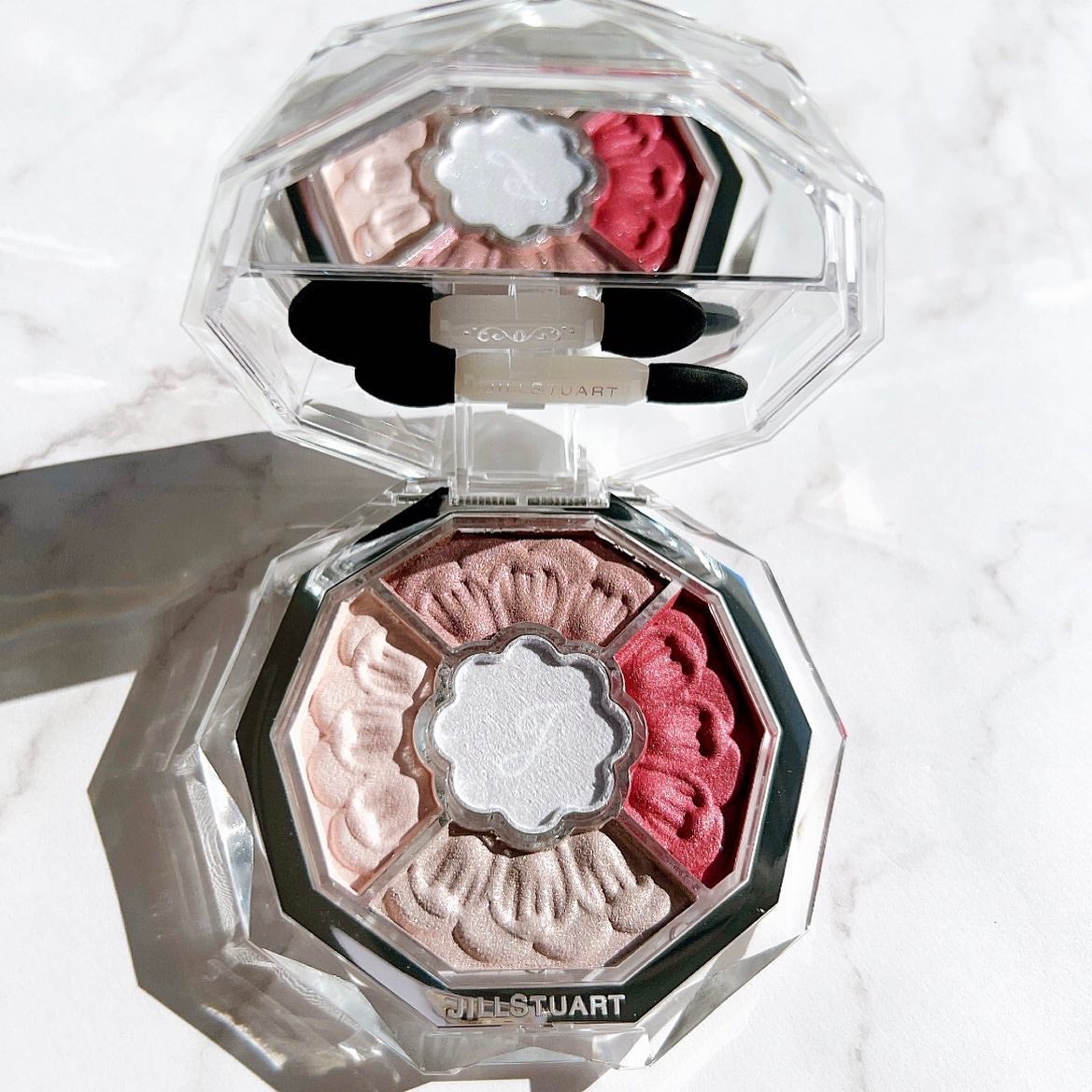 ジルスチュアート ブルームクチュール アイズ ジュエルドブーケ/JILL STUART/アイシャドウパレットを使ったクチコミ(4枚目)