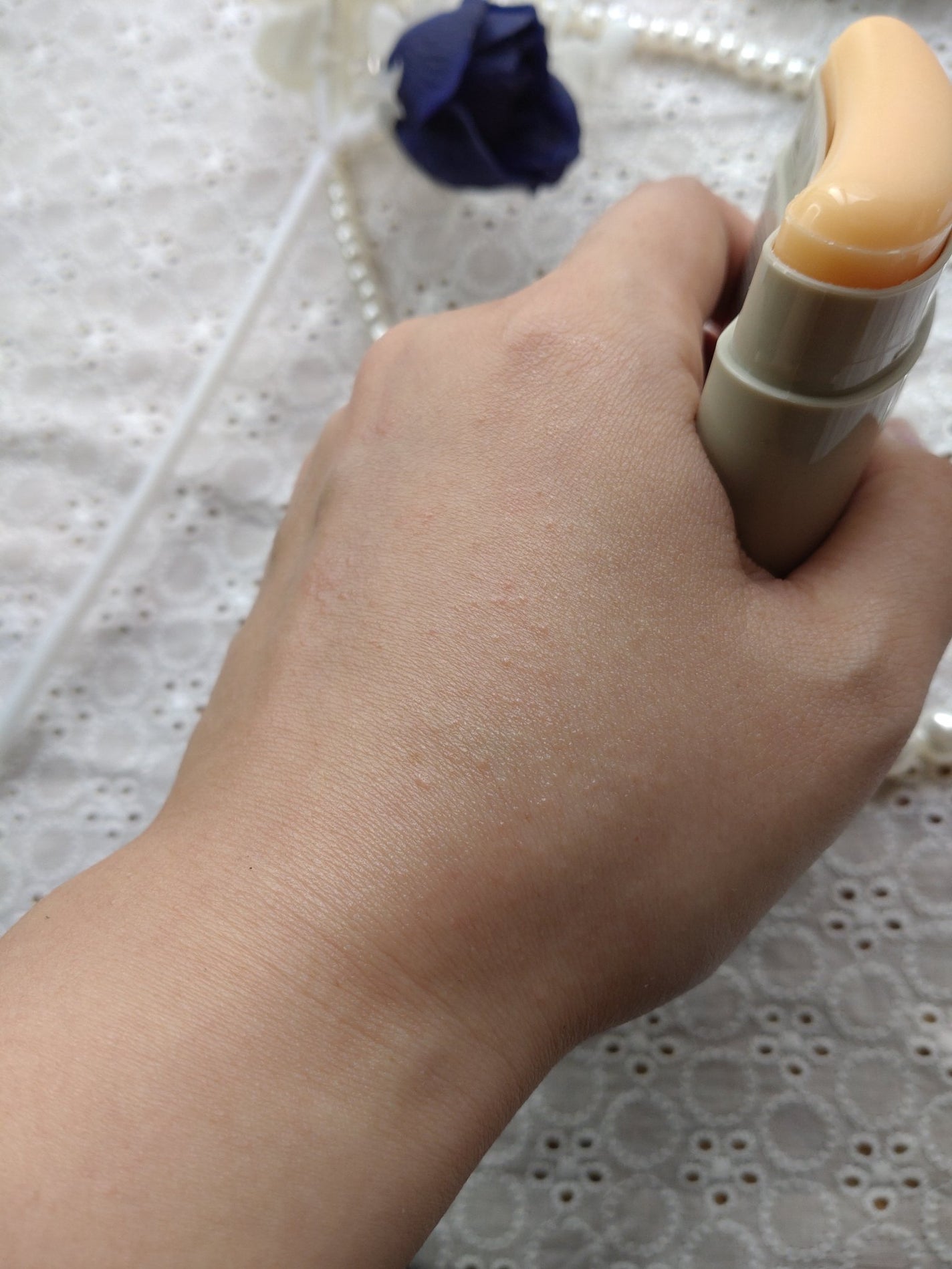 エアリーサンスティックスムージングバー/Abib /日焼け止めスティックを使ったクチコミ(3枚目)