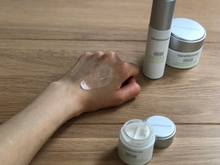 しー on LIPS 「オンライン画面に耐え難い年齢になってきたので、根本的なシワの原..」(3枚目)