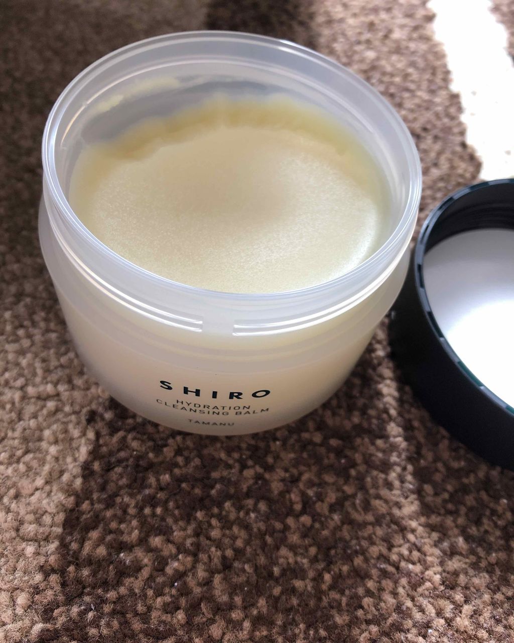 SHIRO タマヌ クレンジングバームのクチコミ「話題になってたタマヌバーム✨
平日の夕方買いに行ったら
ラスト1こだった😂😂
、
手で温めてか.....」（3枚目）