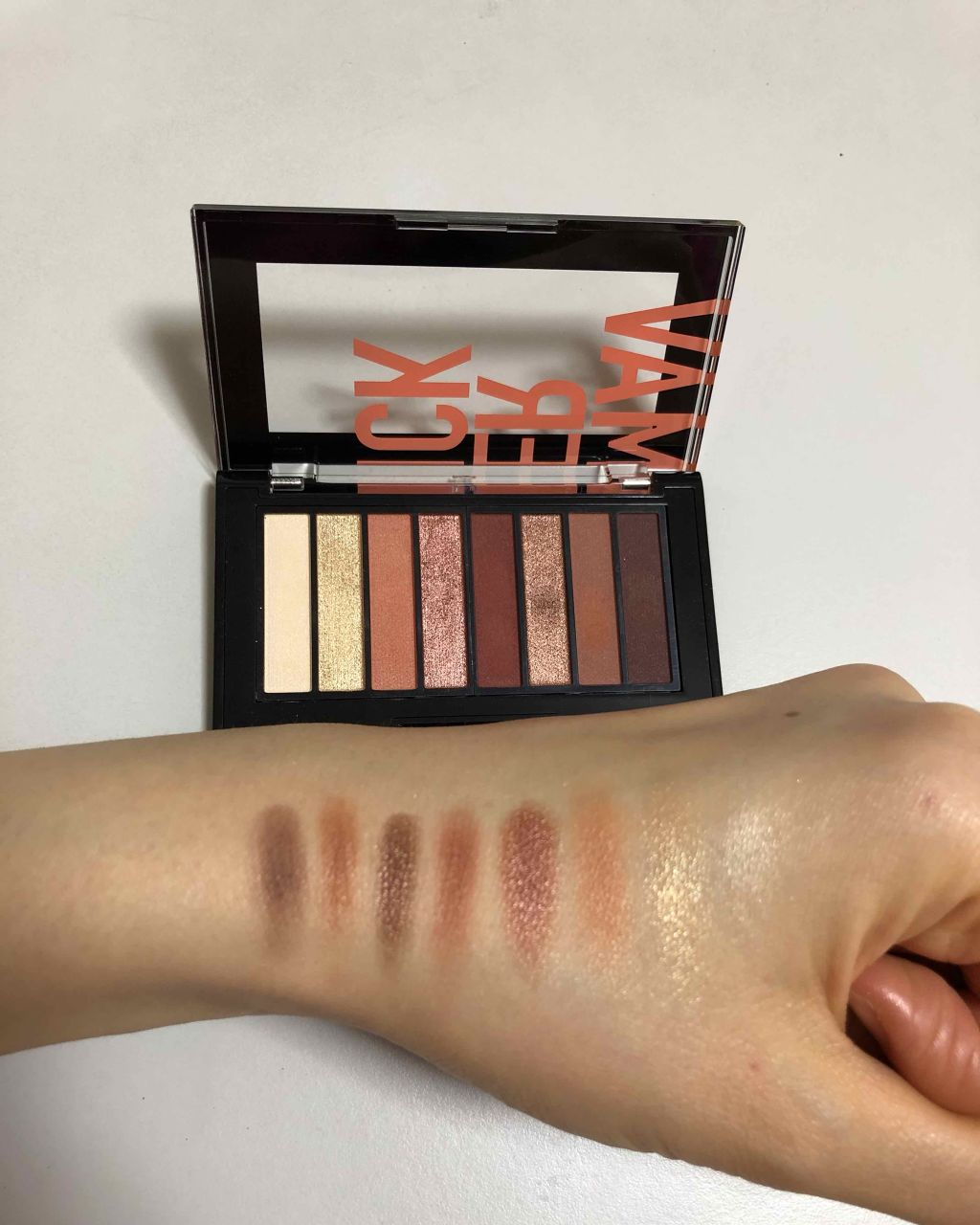 カラーステイ ルックス ブック パレット 930 マーベリック/REVLON/アイシャドウパレットを使ったクチコミ（2枚目）