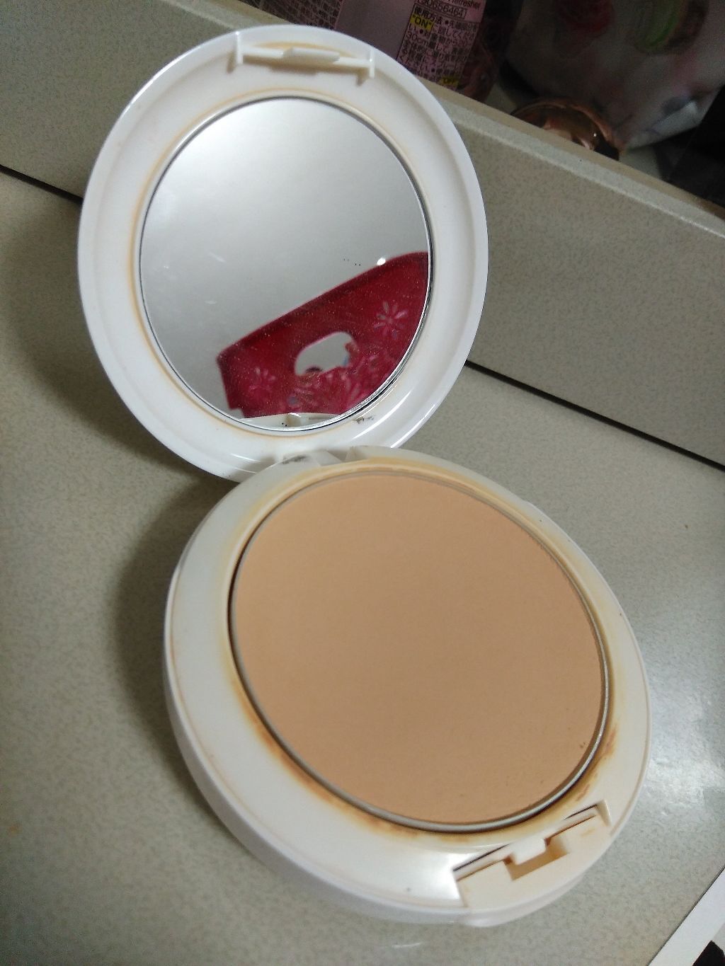 ライトフル C+ SPF 30 ファンデーション/M・A・C/パウダーファンデーションを使ったクチコミ(2枚目)