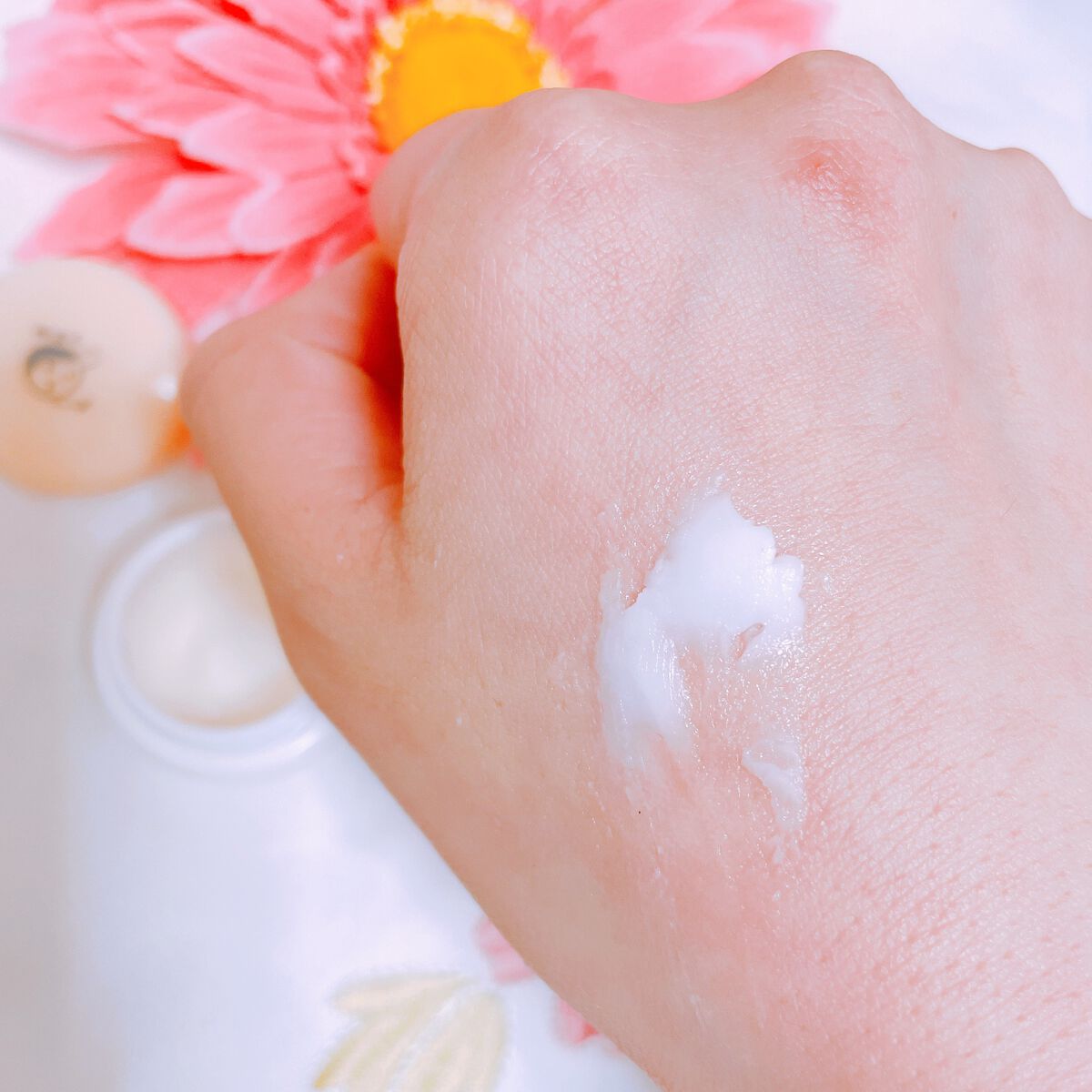 まゆごもりはんどくりーむ 10g:607-049/よーじや/ハンドクリームを使ったクチコミ（3枚目）