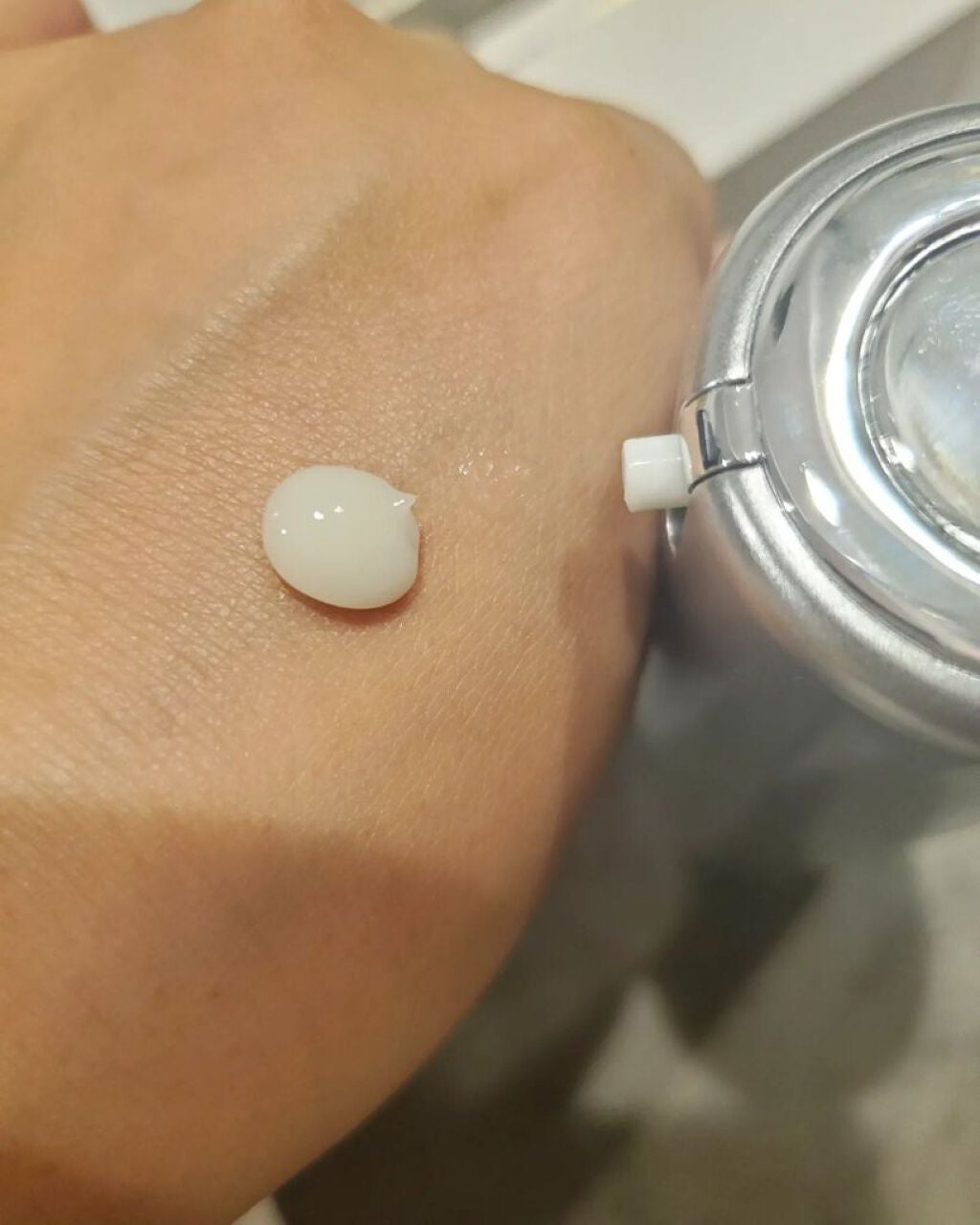 yuuuu.aki on LIPS 「こんにちは😊今回は、セルエフのスキンケアラインから、ブースター..」(5枚目)