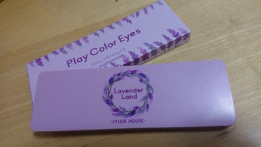 韓国旅行の時に買った「Play Color Eyes」のラベンダーランドです✨
普段アイシャドウパレットって使わない色とかあってもったいないなって思って買わないんだけど、今回は買ってしまった😂

一目惚