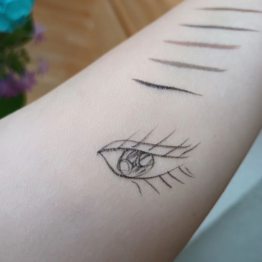 スーパーシャープライナーEX4.0/KATE/リキッドアイライナーを使ったクチコミ(5枚目)