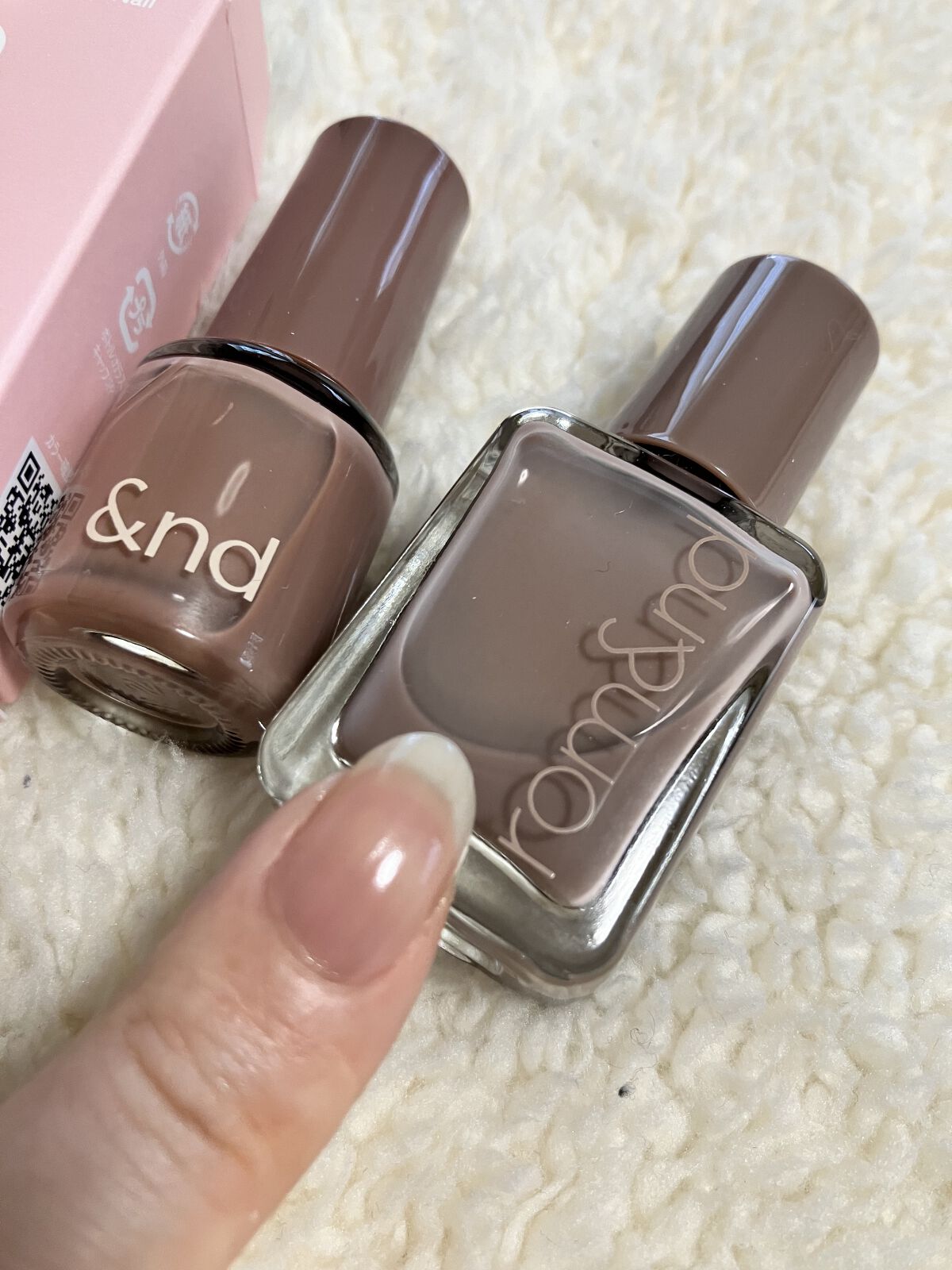 アンドバイロムアンド　グラッシードロップネイル/&amp;nd by rom&amp;nd/マニキュアを使ったクチコミ（3枚目）