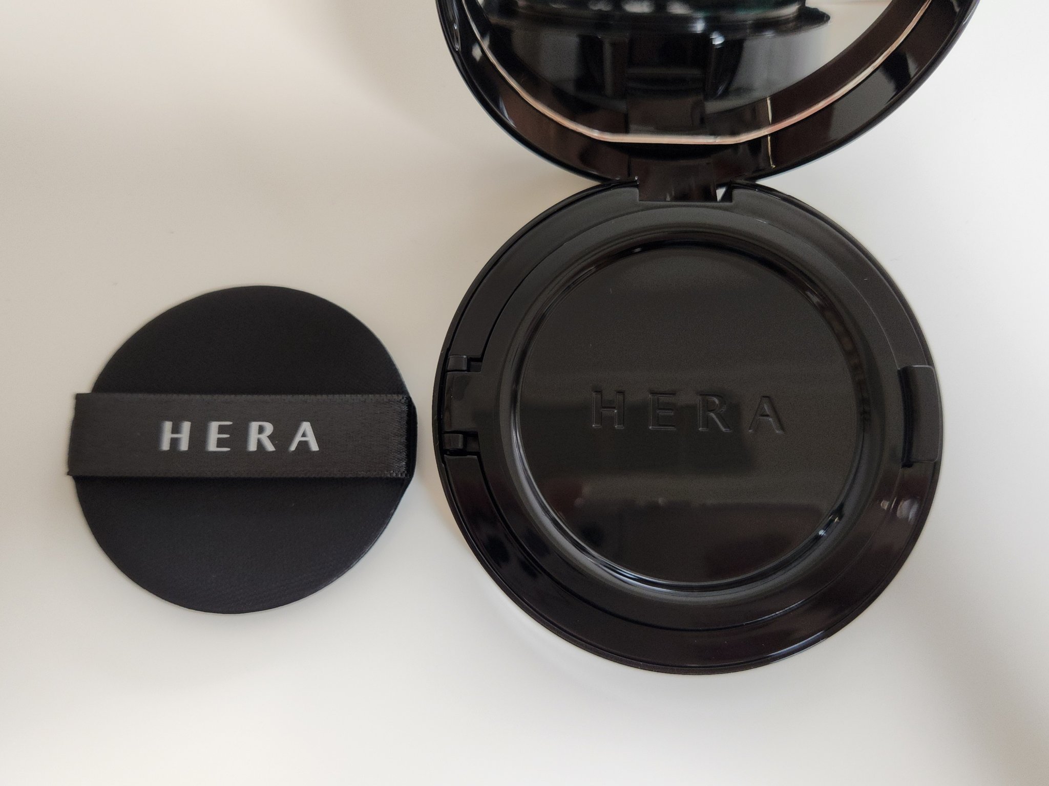 ブラック クッション ファンデーション/HERA/クッションファンデーションを使ったクチコミ（2枚目）