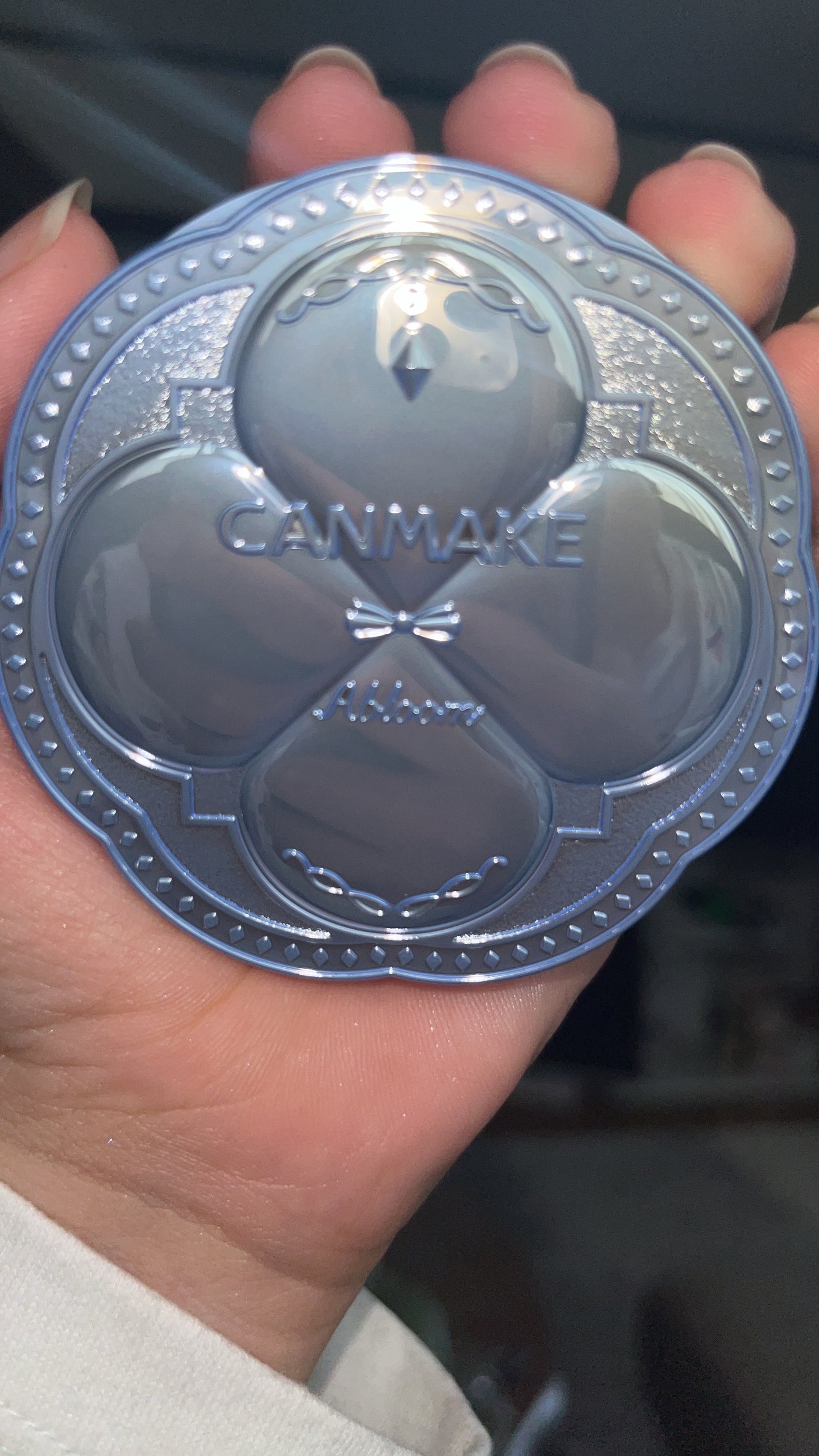 イルミネイティングフィニッシュパウダー ~Abloom~/キャンメイク/プレストパウダーを使ったクチコミ(2枚目)