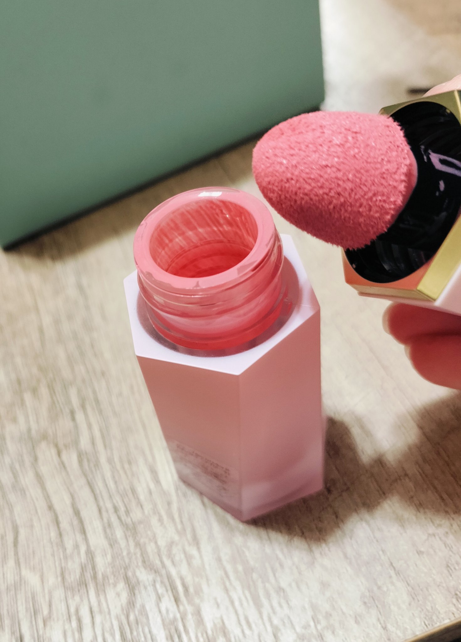 シーグラム カラーブルーム リキッドブラッシュ/SHEGLAM/リキッドチークを使ったクチコミ（1枚目）