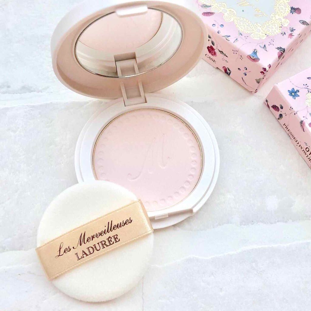 プレスト パウダー/レ・メルヴェイユーズ ラデュレ/プレストパウダーを使ったクチコミ(2枚目)