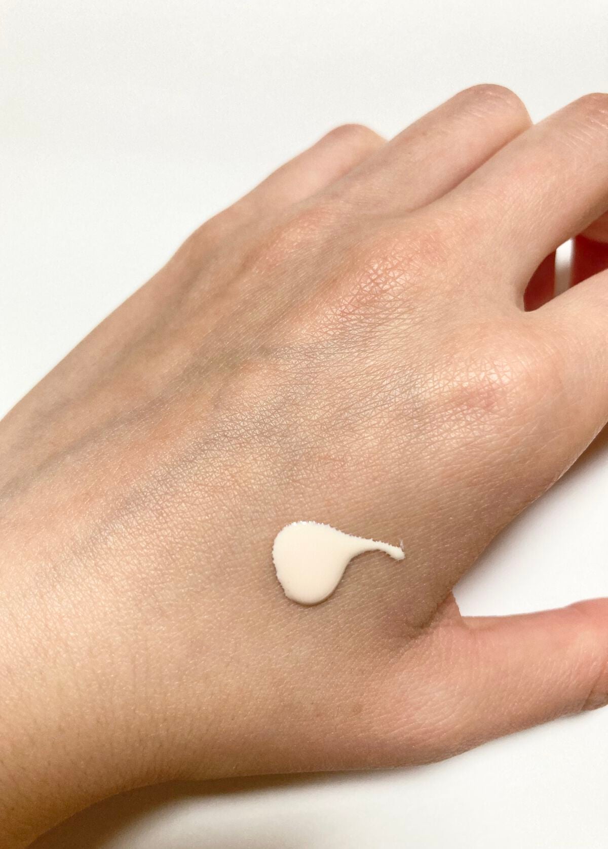 オイルコントロール ミルク /ナチュラグラッセ/化粧下地を使ったクチコミ(4枚目)