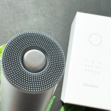 SALONIA エクストラクリーミーフォームのクチコミ「
SALONIA サロニア

イオンフェイシャルブラシ
&
エクストラクリーミーフォーム


.....」（3枚目）