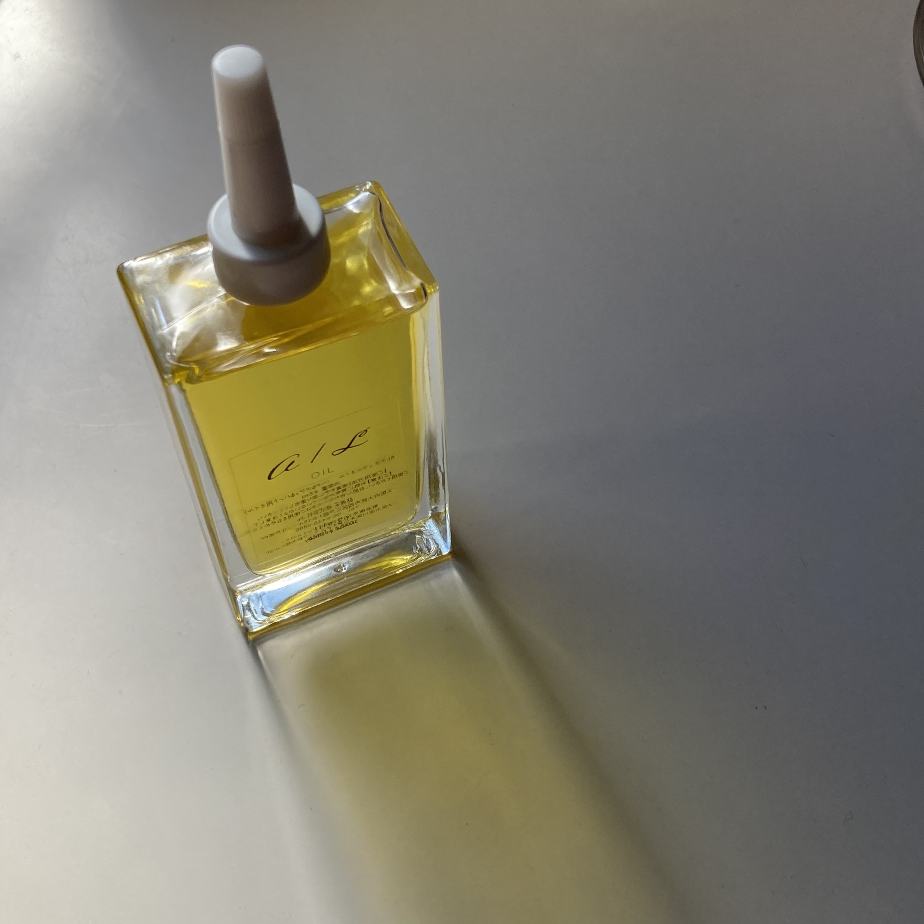 ナチュラルオイル〈ヘア&ボディ&ハンド用オイル〉/ainaLyra /ボディオイルを使ったクチコミ（3枚目）