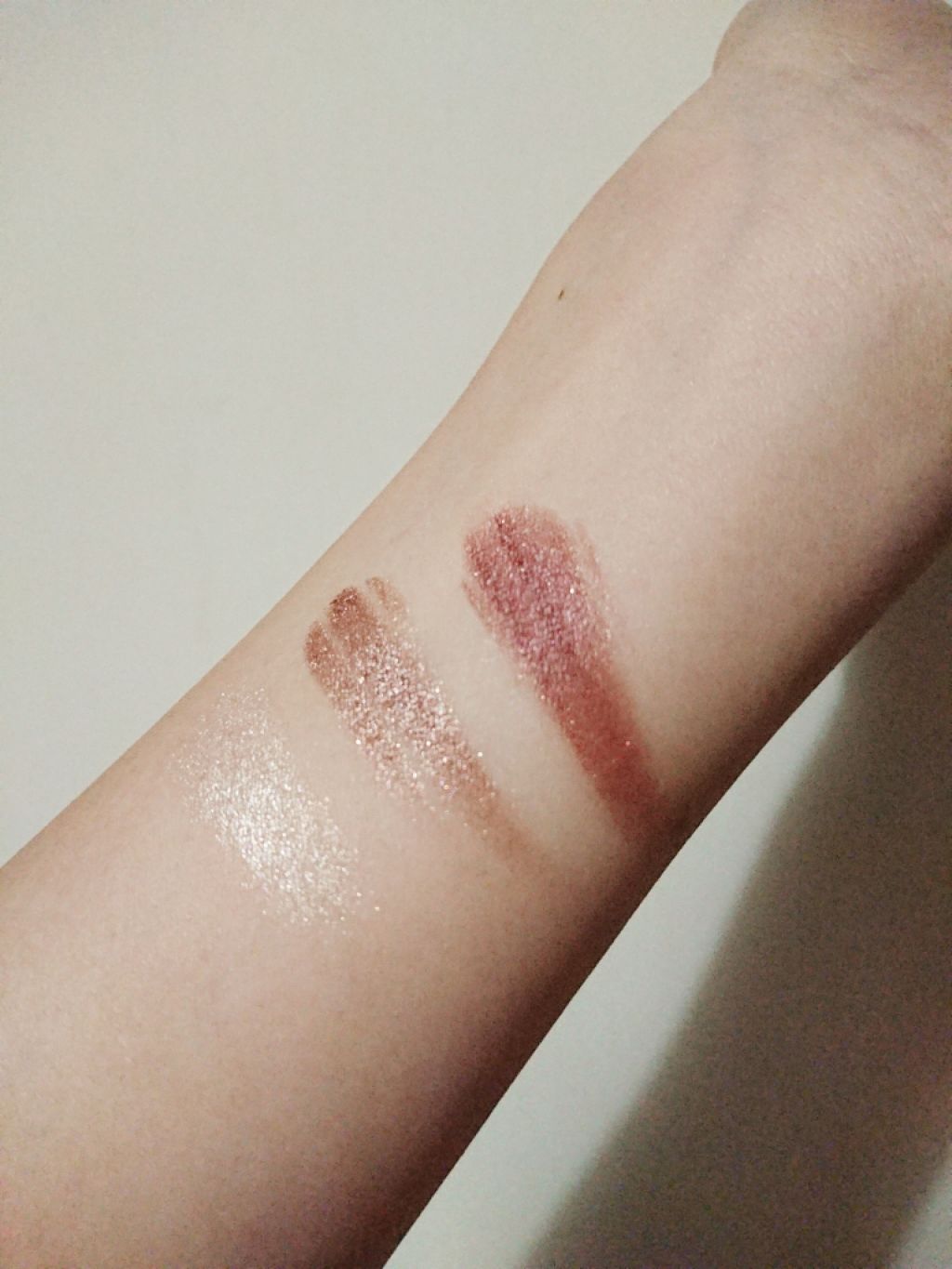 トーンアップアイシャドウ/CEZANNE/アイシャドウパレットを使ったクチコミ（3枚目）