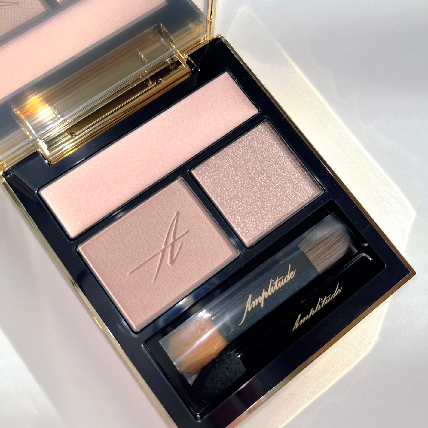 コンスピキュアス アイズ/Amplitude/アイシャドウパレットを使ったクチコミ(2枚目)