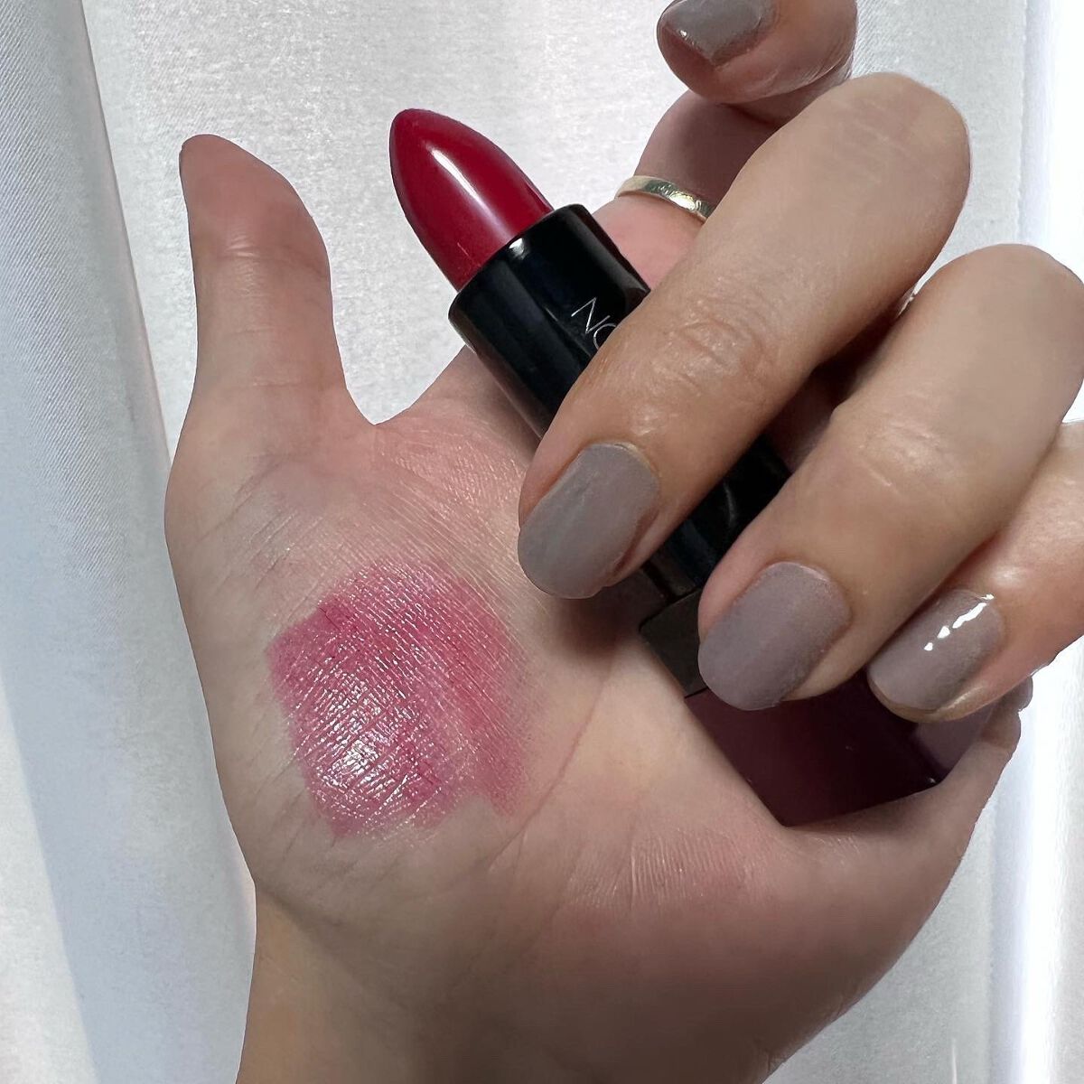 ザ リップスティック シアー/ADDICTION/口紅を使ったクチコミ(2枚目)