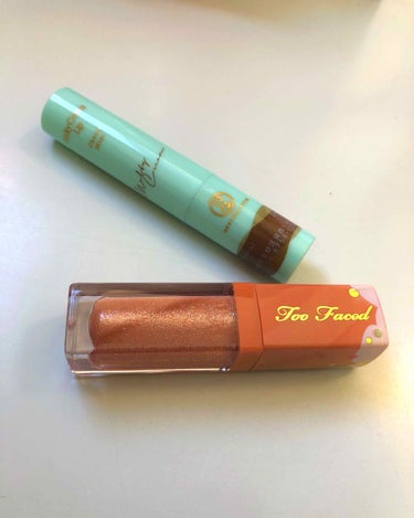 Too Faced リッチ＆ダズリン ハイシャイン スパークリング リップグロス ホリデー セットのクチコミ「エッグノッグ使用しました！

兎に角
ラメの暴力や〜🤗

色が肌馴染み良きオレンジなので
そん.....」（1枚目）