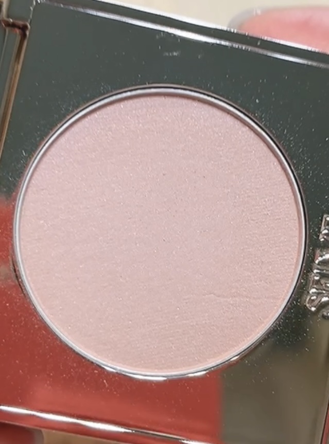 フォギーヴェールブラッシャー/SELVE/パウダーチークを使ったクチコミ（3枚目）