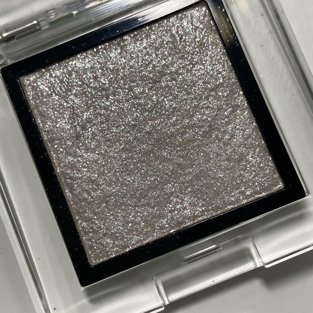 アディクション ザ アイシャドウ スパークル 001SP Stars Witness/ADDICTION/単色アイシャドウを使ったクチコミ（3枚目）