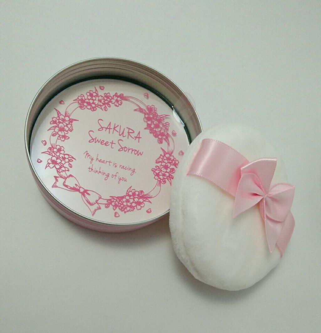 すっぴんパウダー B サクラスウィートソローの香り 2022/クラブ/プレストパウダーを使ったクチコミ(2枚目)