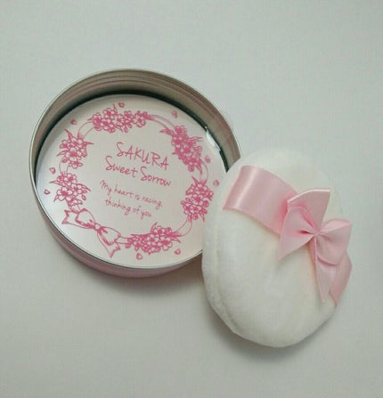 すっぴんパウダー B サクラスウィートソローの香り 2022/クラブ/プレストパウダーを使ったクチコミ(2枚目)